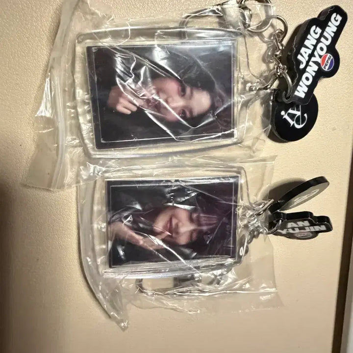 [BUNJANG] IVE Jang Wonyoung Yujin Pepsi Photo Keyring Bundle Set / 장원영 안유진 아이브 펩시 포토 키링