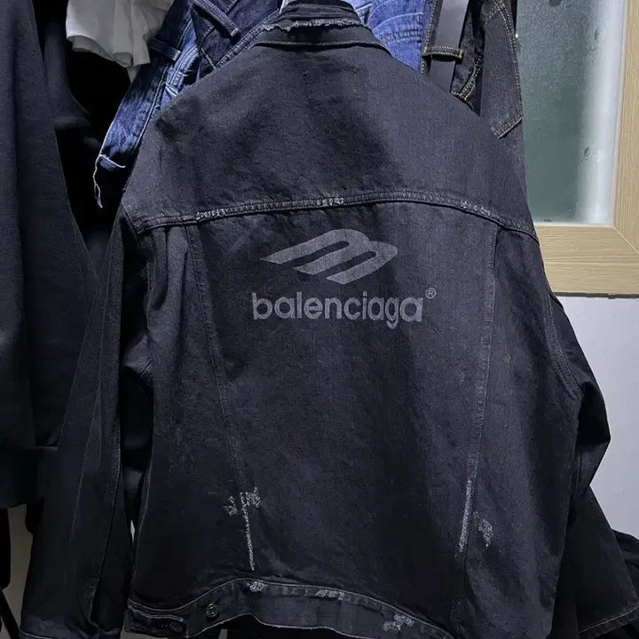 [BUNJANG] Balenciaga Black Denim Jacket (Unisex Fit) XS / 발렌시아가 블랙 데님 자켓 (유니핏) xs
