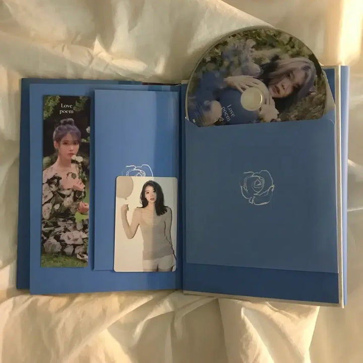 [BUNJANG] IU Love Poem Mini 5th Album / 아이유 미니 5집 앨범 러브포앰