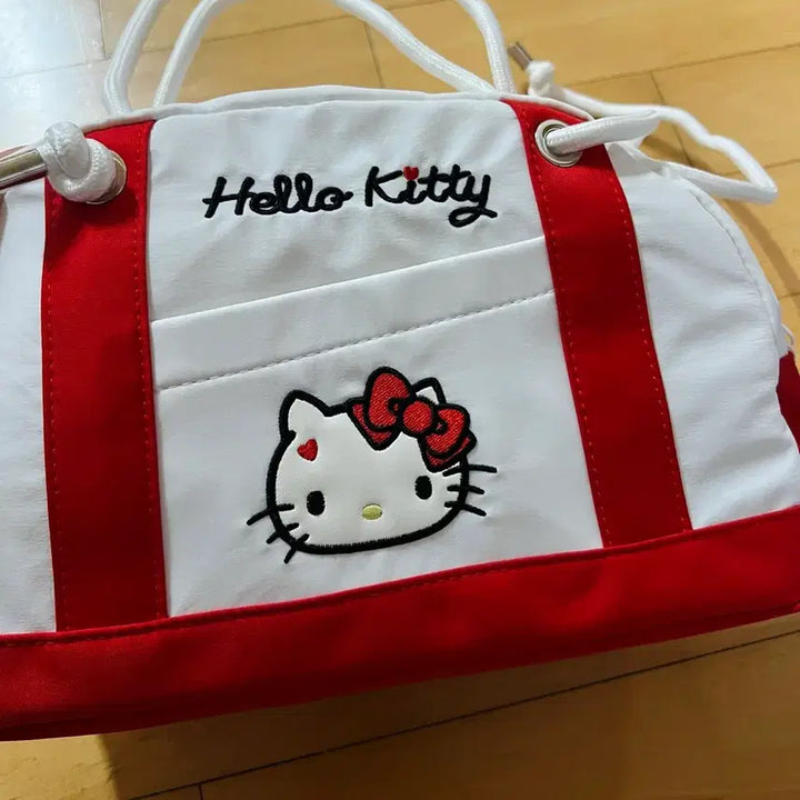 [BUNJANG] Hello Kitty Sporty Bag / 헬로키티 스포티 가방