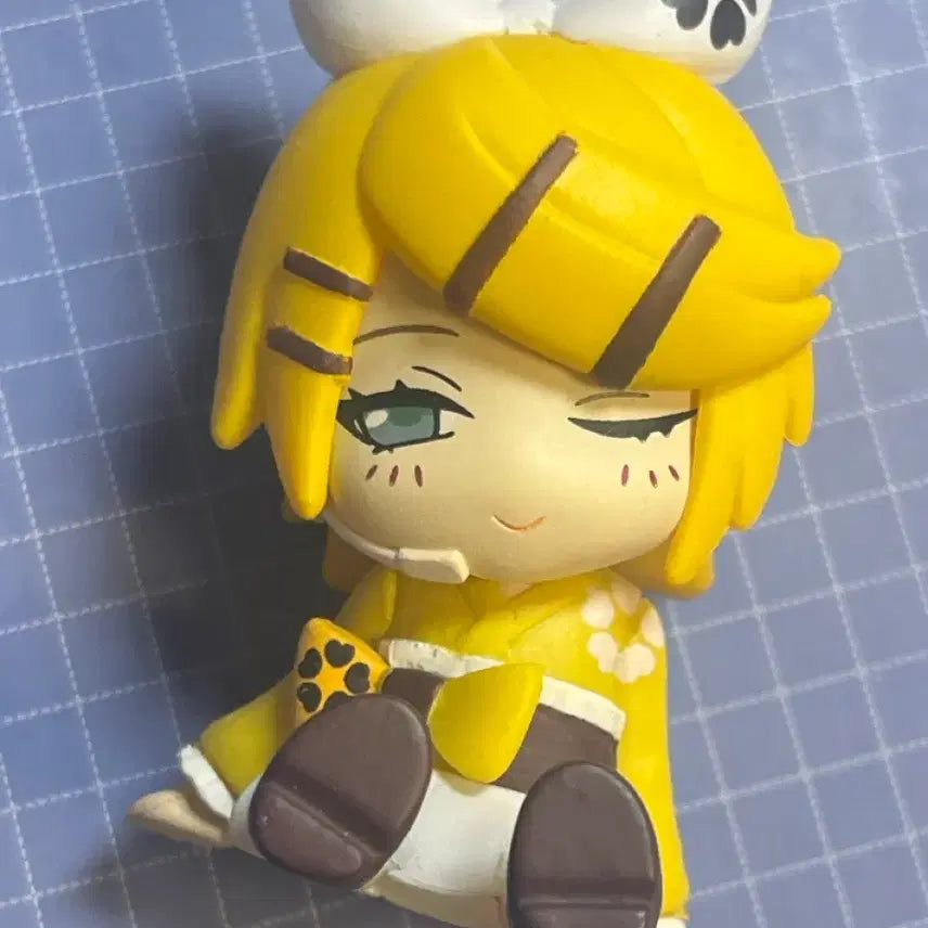 [BUNJANG] Kakaomine Rin Kuboku Onemutan Figure / 카카미네 린 꾸벅 오네무탄 피규어