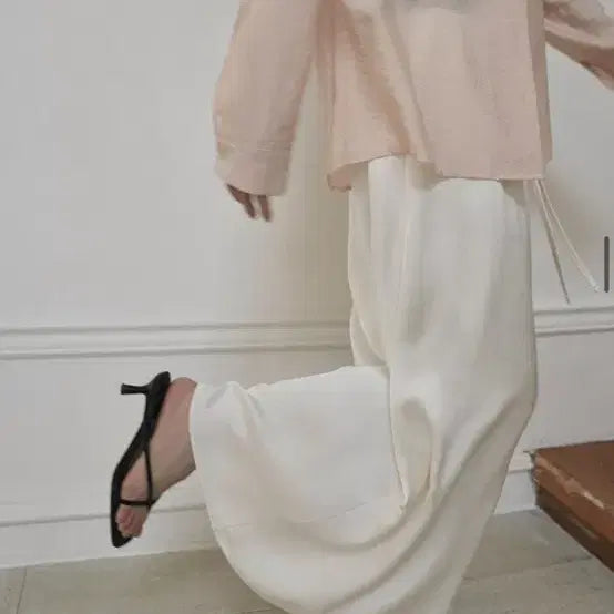[BUNJANG] Sys Satin Maxi Skirt Creamivory / Sys 시스 맥시 스커트