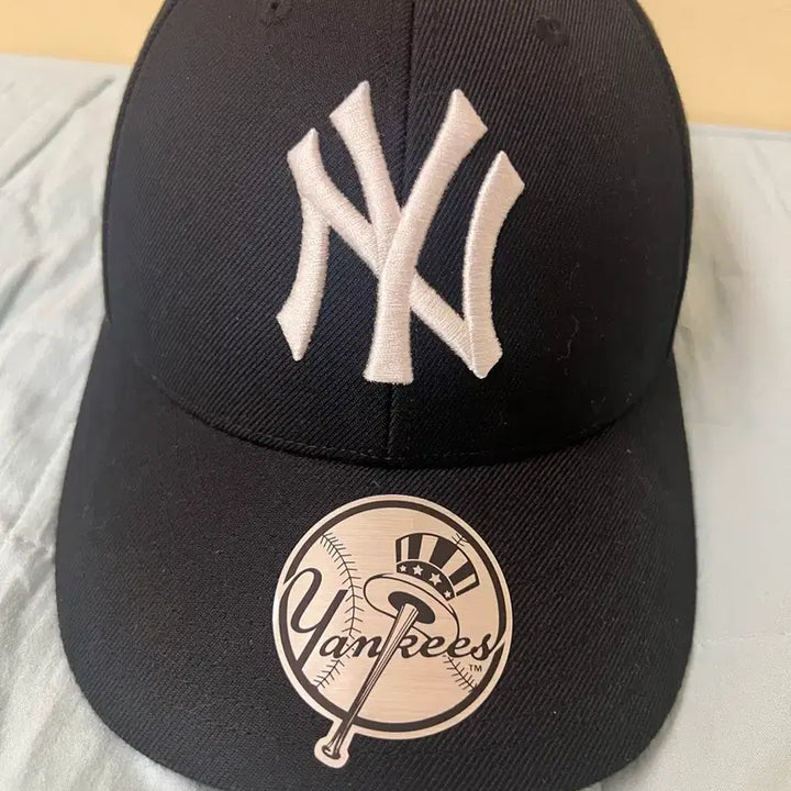 [BUNJANG] MLB New York Yankees Black Baseball Cap / MLB 뉴욕양키스 볼캡 블랙