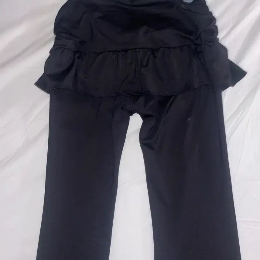 [BUNJANG] 3Times Elfin Skirt-Pants with Pop-up Commemorative Pin / 쓰리타임즈 Elfin skirt-pant (팝업 기념 뱃지도 드랴요)