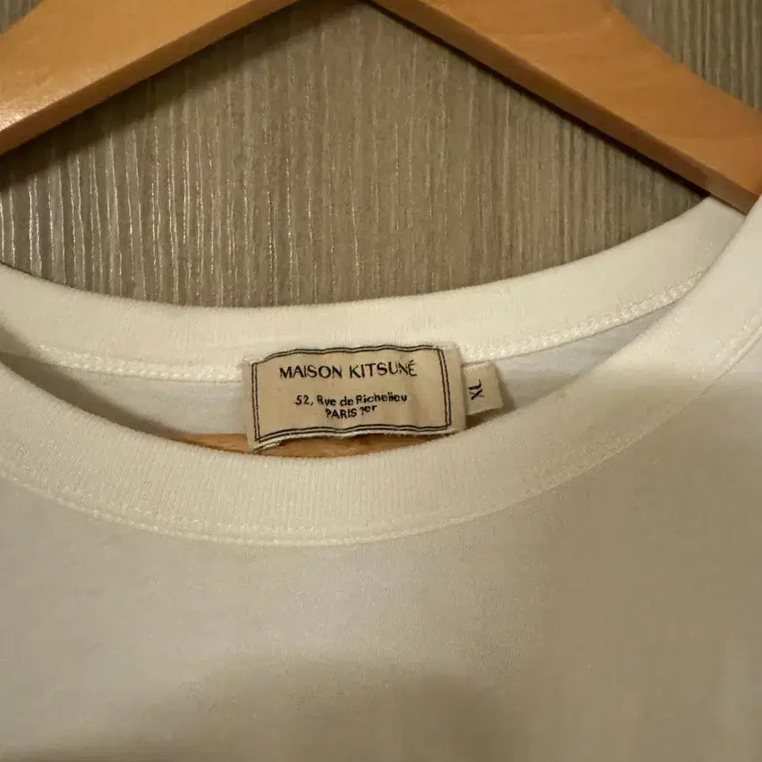 [BUNJANG] Maison Kitsuné Fox Embroidery Short Sleeve T-Shirt White XL / 메종키츠네 폭스 자수 반팔 티셔츠 화이트 xl