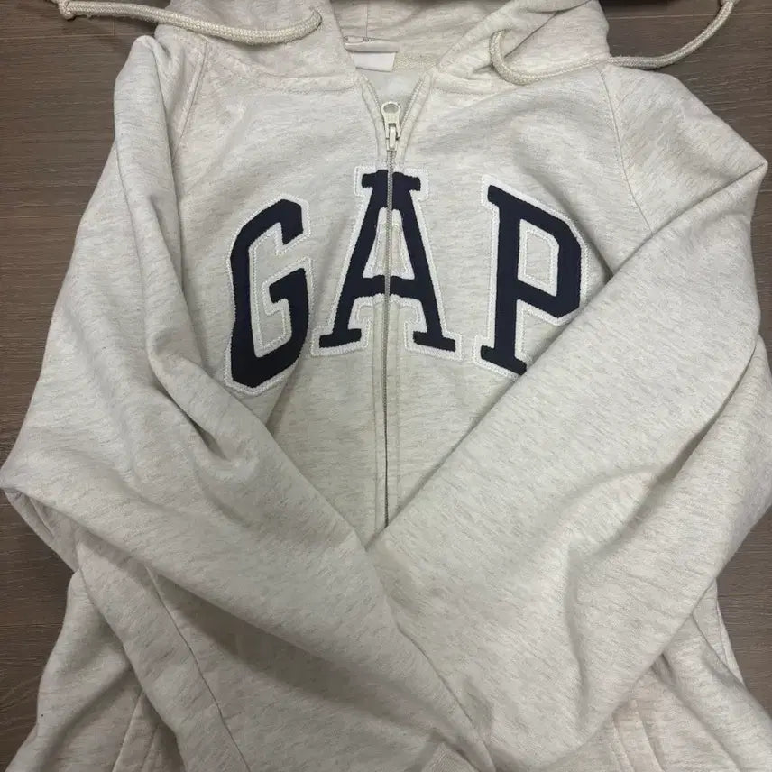 [BUNJANG] GAP Embroidered Logo Hoodie Zip-Up Jacket / GAP 후드집업
