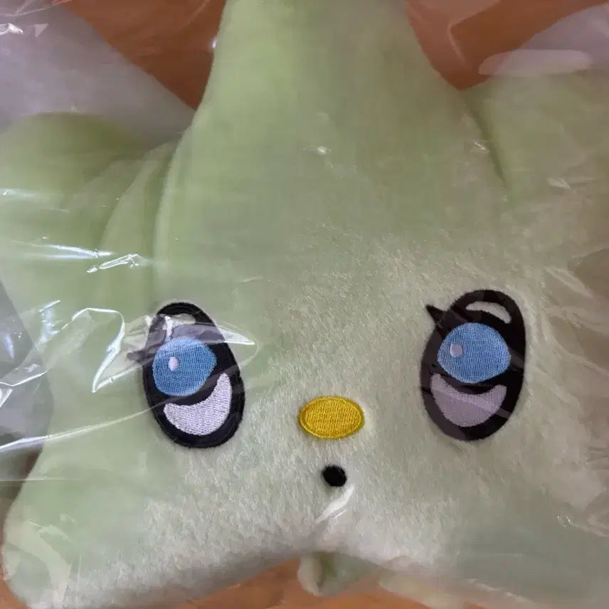[BUNJANG] NCT WayV KUN Version Cushion Pillow (Sealed) / 급전)) 위츄쿠션 사쿠야 버전 미개봉 양도