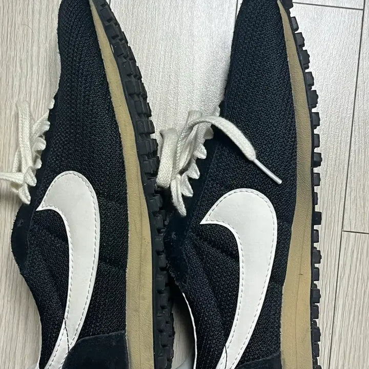 [BUNJANG] Nike LD-1000 SP Black and Sail Sneakers / 나이키 LD-1000 SP 블랙 앤 세일 260