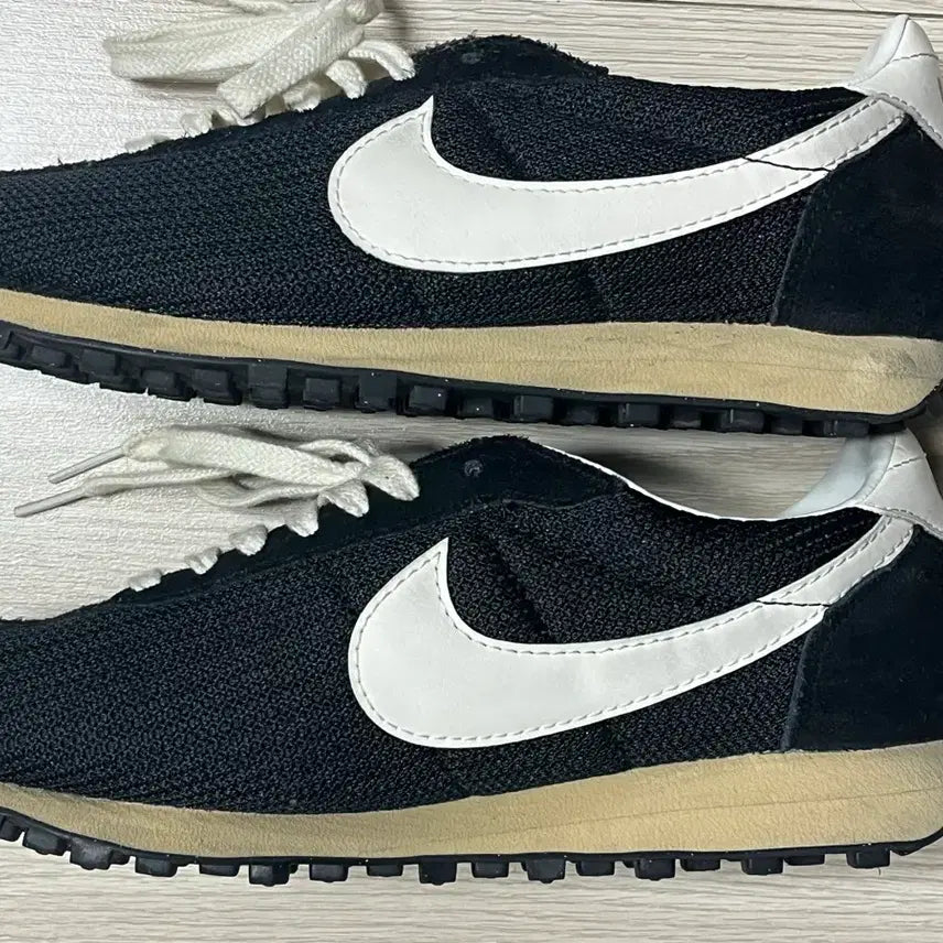 [BUNJANG] Nike LD-1000 SP Black and Sail Sneakers / 나이키 LD-1000 SP 블랙 앤 세일 260