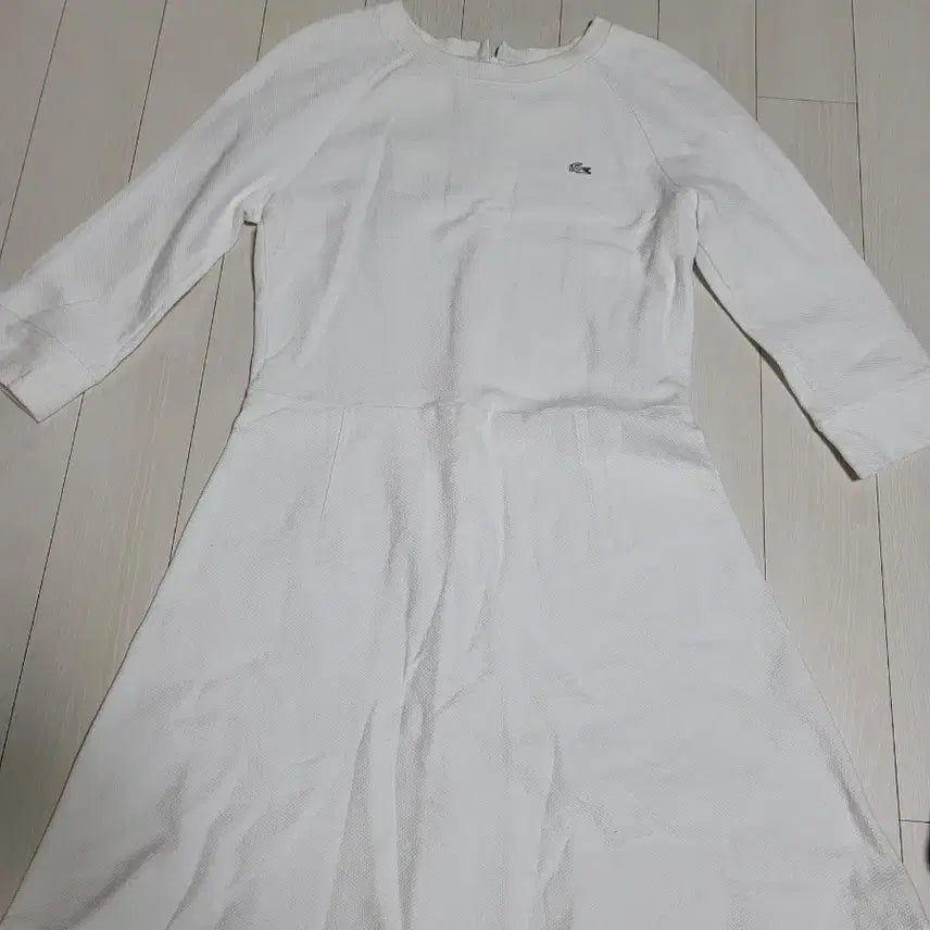 [BUNJANG] Lacoste White Three-Quarter Sleeve Dress / 라코스테 화이트 칠부 소매 원피스