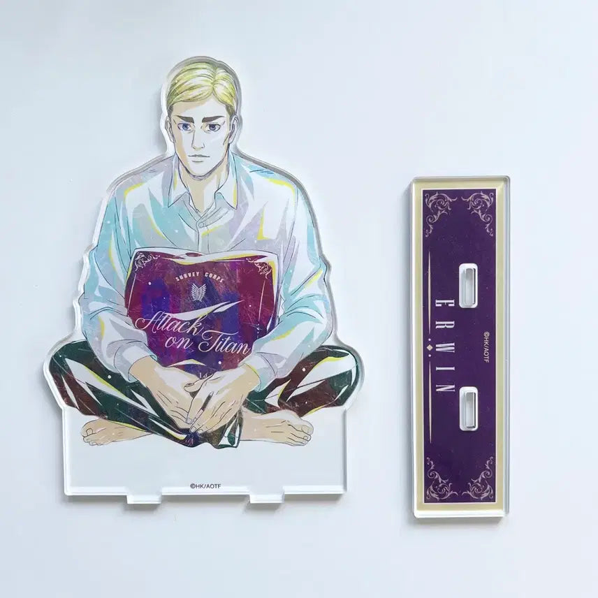 [BUNJANG] Attack on Titan Erwin Smith Watercolor Acrylic Stand / 진격의 거인 진격거 엘빈 쿠션 휴식 수채화 아크릴 스탠드