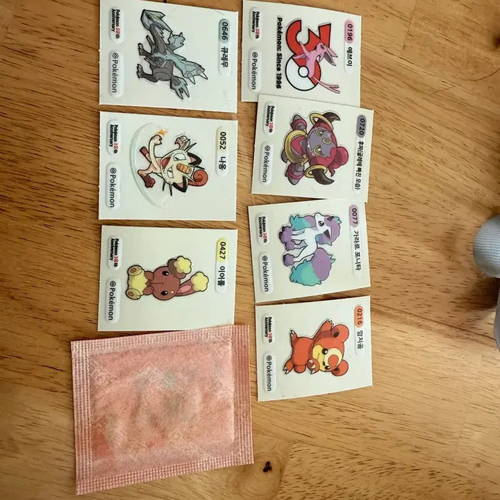 [BUNJANG] Pokemon Sticker 4-Piece Bundle / 30주년 포켓몬 띠부씰 10장