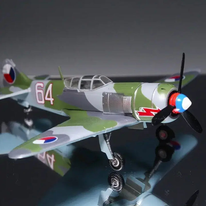 [SOLD OUT] 1/72 체코공군 LA-7 전투기모형
