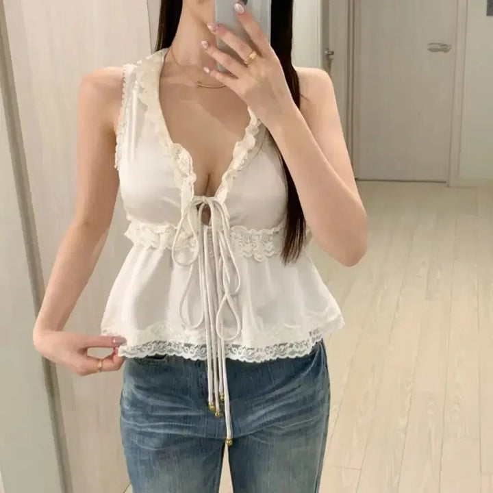 [BUNJANG] Chloe Satin Lace Camisole Blouse / 끌로st 샤틴 레이스 나시 블라우스 (란제리코어)