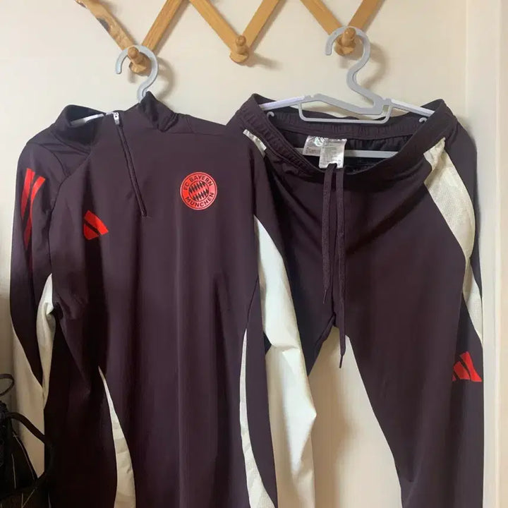 [BUNJANG] FC Bayern Munich 24/25 Training Suit Set / 바이에른 뮌헨 24/25 트레이닝복 세트