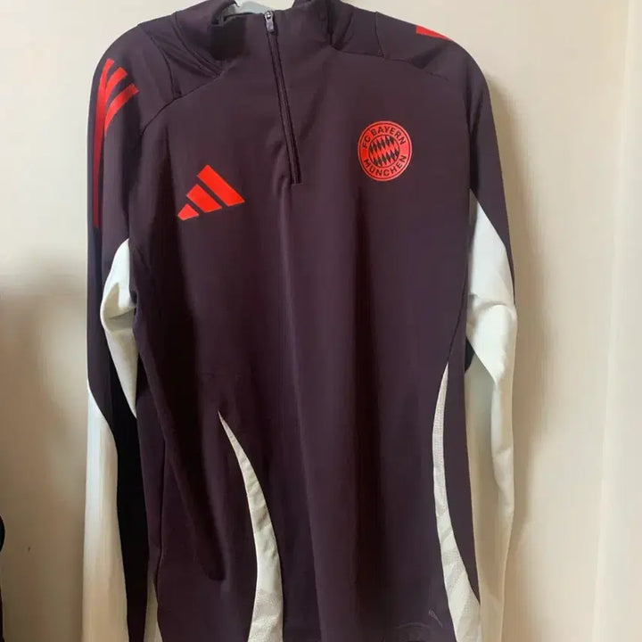 [BUNJANG] FC Bayern Munich 24/25 Training Suit Set / 바이에른 뮌헨 24/25 트레이닝복 세트