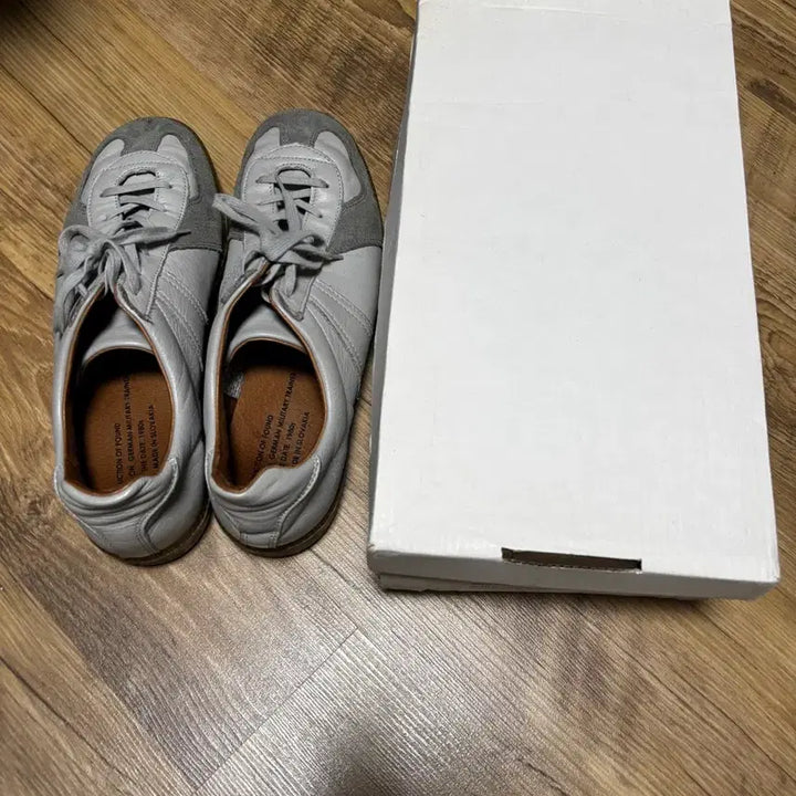 [BUNJANG] Reproduction of Found RIOFA German Military Trainers Light Grey EU43 / 리프로덕션 오브 파운드 리오파 독일군 43 라이트그레이