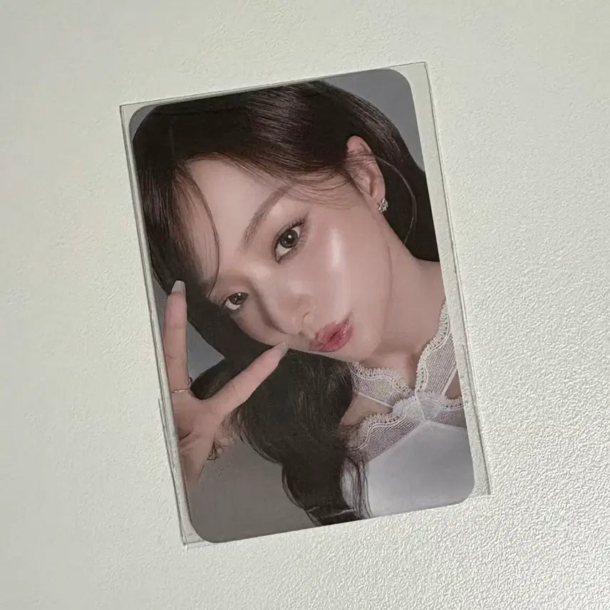 [BUNJANG] fromis_9 Na-gyung Dr.G Photocard / 프로미스나인 이나경 닥터지 포카 포토카드 Dr.G