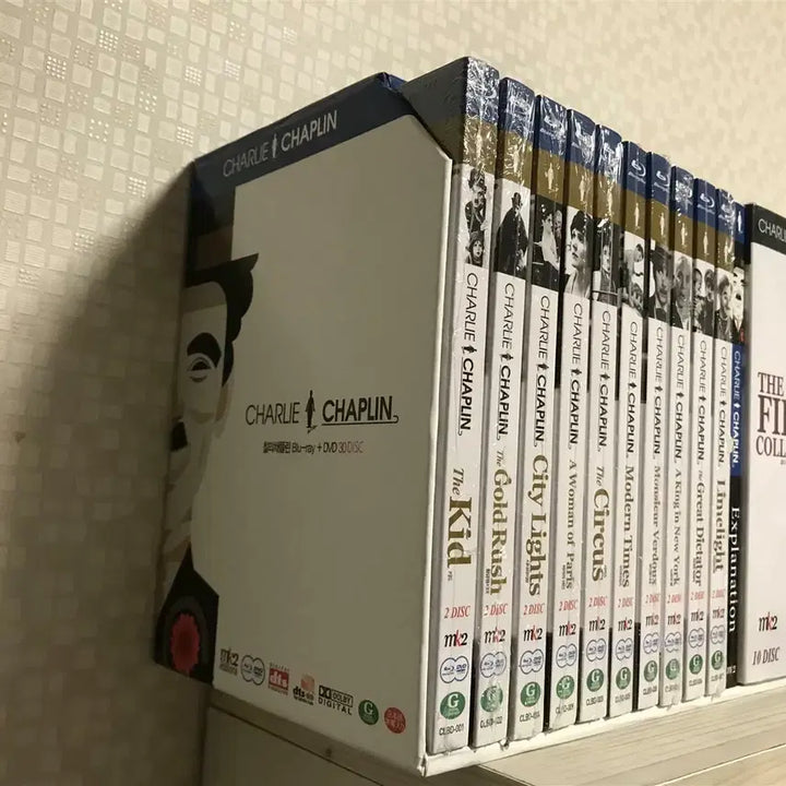 [BUNJANG] Charlie Chaplin Collection Full Package (Limited Edition) / [블루레이]찰리채플린 컬렉션 풀패키지(30disc: 10BD 20DVD)