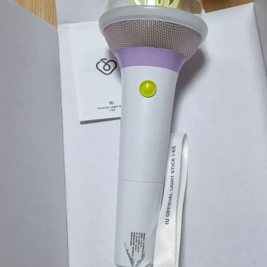 [BUNJANG] IU Official Light Stick Ver.3 I-KE / IU 아이유 아이크 공식 응원봉 버전3 I-KE 팝니다