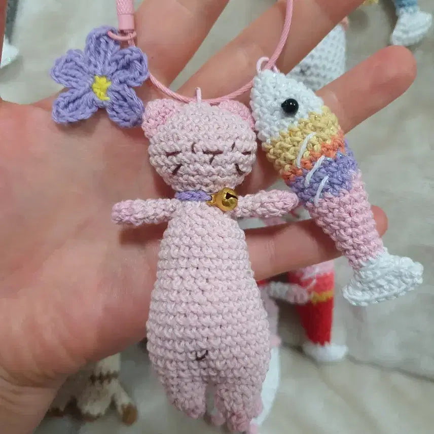 [BUNJANG] Handmade Knitted Fish and Cat Keyring Charm Doll / 핸드메이드 손뜨개 뜨개질 생선과 고양이 키링 열쇠고리 인형 개당 가격