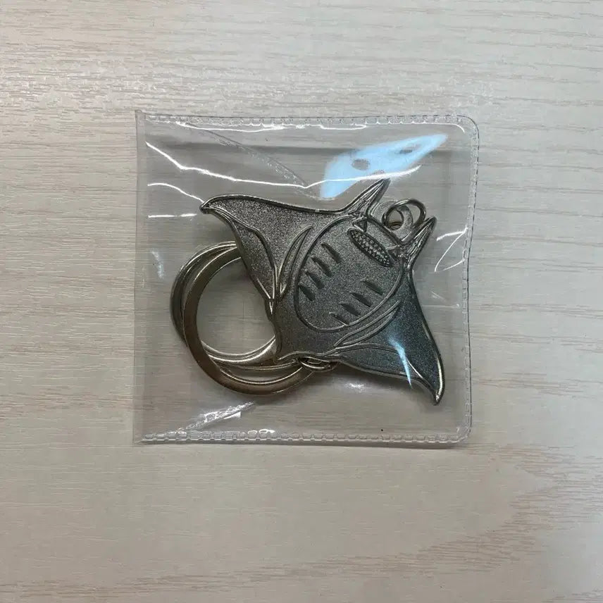 [BUNJANG] Lee Byung Jae Vinxen Pado Con 5 Manta Ray Keychain / 마지막 가격내림!!) 빈첸 이병재 파도콘5 만타 가오리 키링