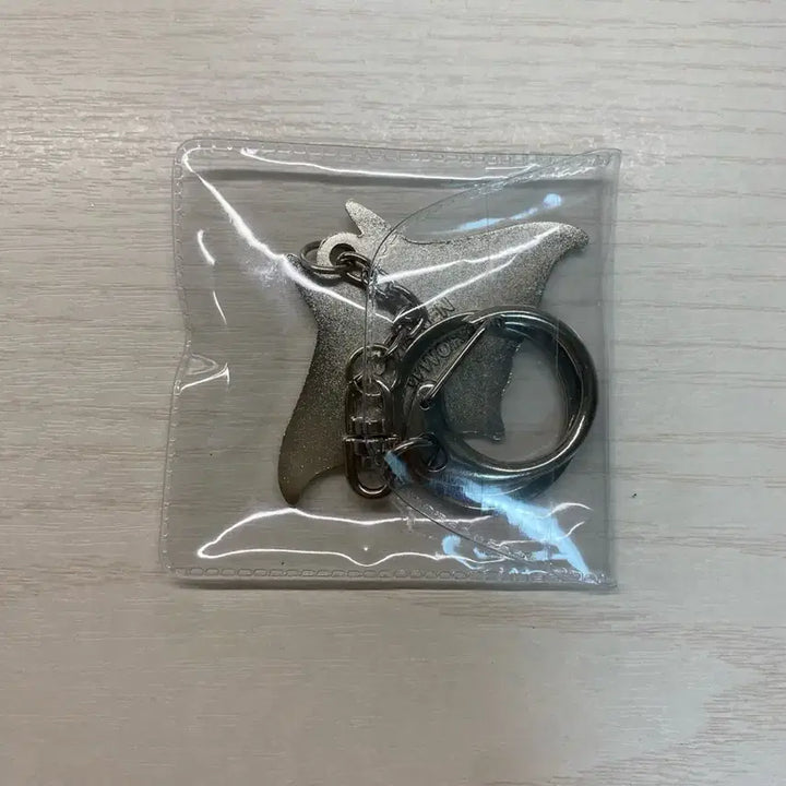 [BUNJANG] Lee Byung Jae Vinxen Pado Con 5 Manta Ray Keychain / 마지막 가격내림!!) 빈첸 이병재 파도콘5 만타 가오리 키링