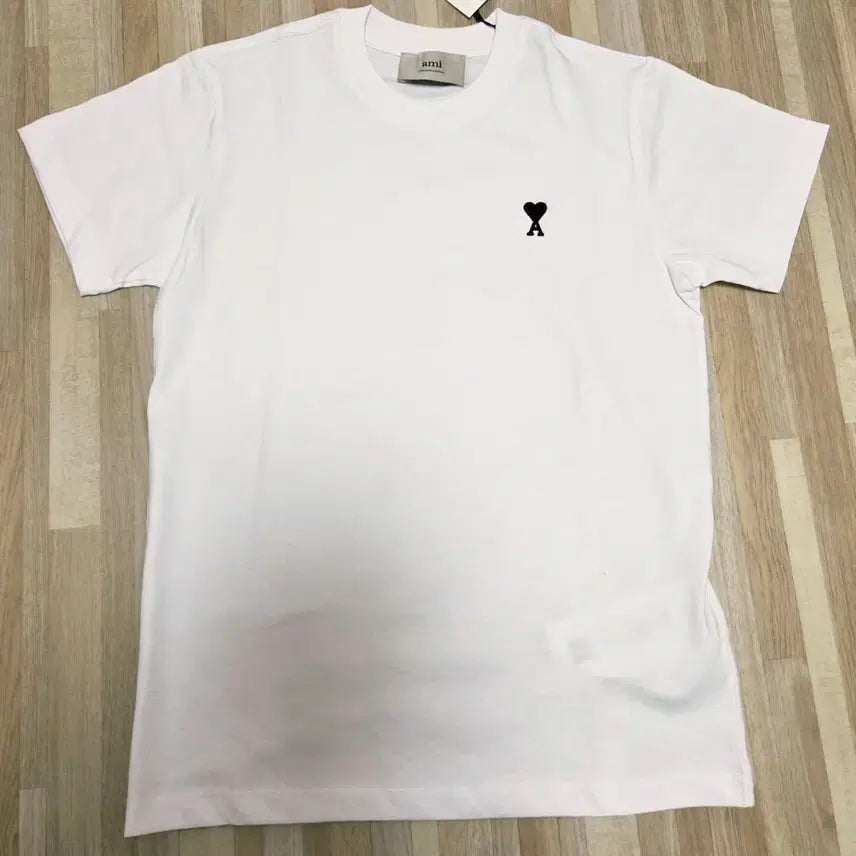 [BUNJANG] AMI Paris Small Heart Logo T-Shirt White XS / 아미 스몰 하트 로고 반팔티 화이트 xs