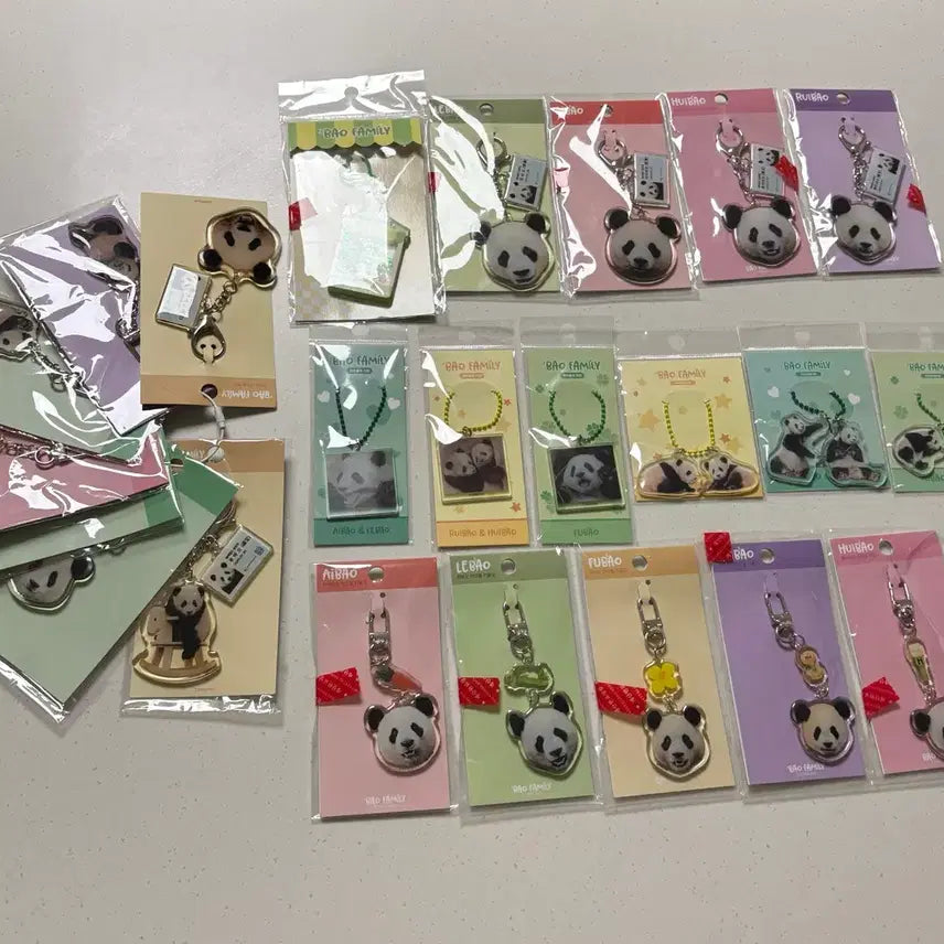 [BUNJANG] Everland Bao Family Keychain Bundle Set / 에버랜드 푸바오 바오패밀리 일괄