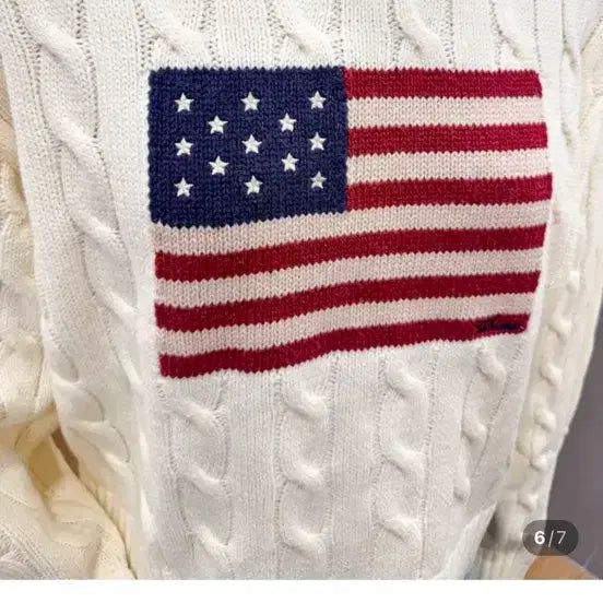 [BUNJANG]  Brandy Melville USA Flag Cable Knit Sweater - Ivory / 후아유 성조기 케이블 니트 아이보리 브랜디멜빌 스웨터