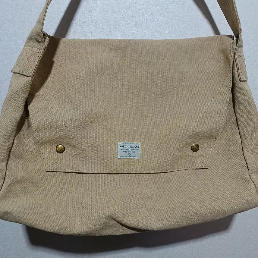 [BUNJANG] NORDIC ISLAND Canvas Crossbody Bag / NORDIC ISLAND 캔버스백 크로스백 (26E82)
