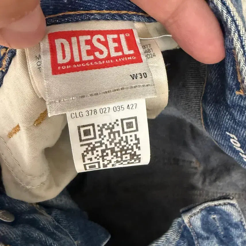 [BUNJANG] Diesel D-Livery-W-Short Denim Shorts Medium Blue Size 30 / 디젤 D-Livery-W-숏 데님 쇼츠 미디움 블루 30사이즈