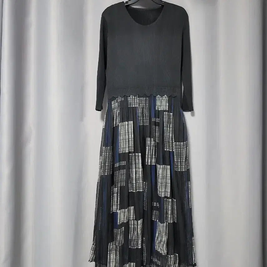 [BUNJANG] Pleated Long Dress / 플리츠 롱원피스