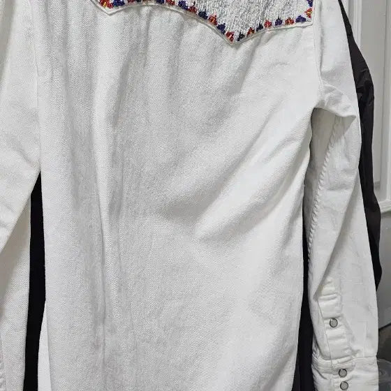 [BUNJANG] White Beaded Western Shirt / 화이트 비즈 웨스턴 셔츠