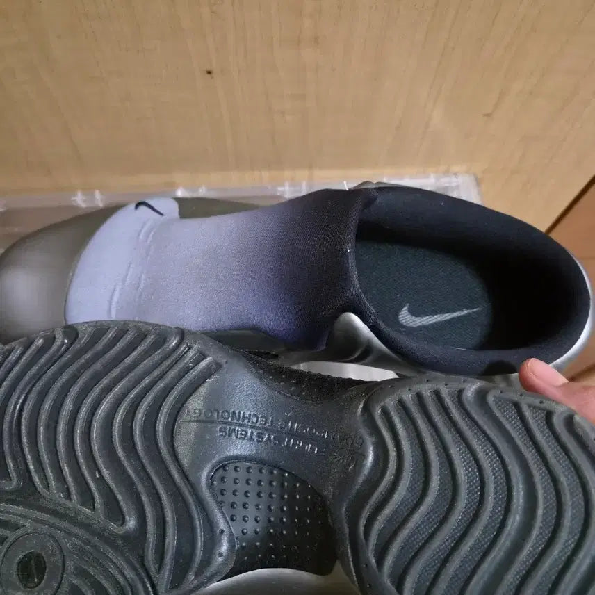 [BUNJANG] Nike Willed Liam Grey Slides / 나이키 윌디엄 그레이 모덜입니나280