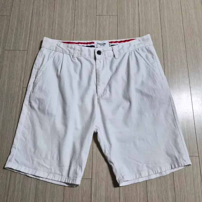 [BUNJANG] Thom Browne White Shorts / 톰브라운 화이트 반바지