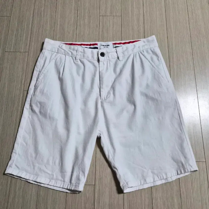 [BUNJANG] Thom Browne White Shorts / 톰브라운 화이트 반바지