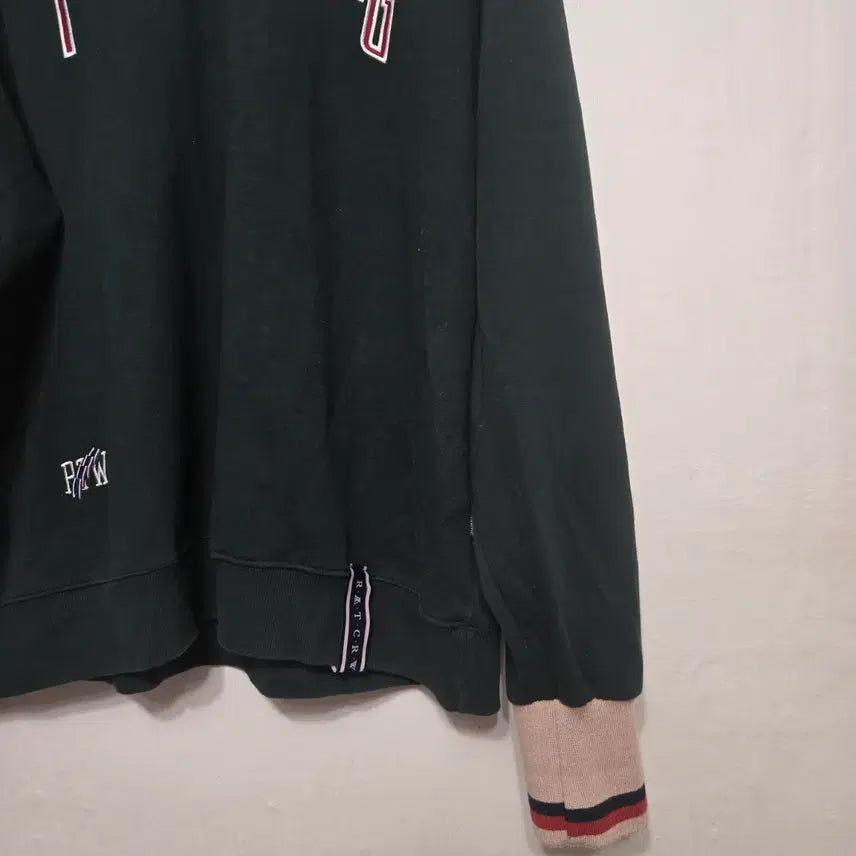 [BUNJANG] Romantic Crown Forever Young Sweatshirt Green Turtleneck Long Sleeve / 로맨틱크라운 FOREVER YOUNG 맨투맨 티셔츠 그린 터틀넥 롱슬리브