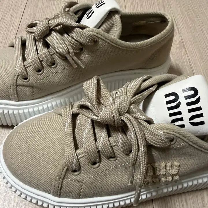 [BUNJANG] Miu Miu Canvas Sneakers Beige / 미우미우 스니커즈 풀박스