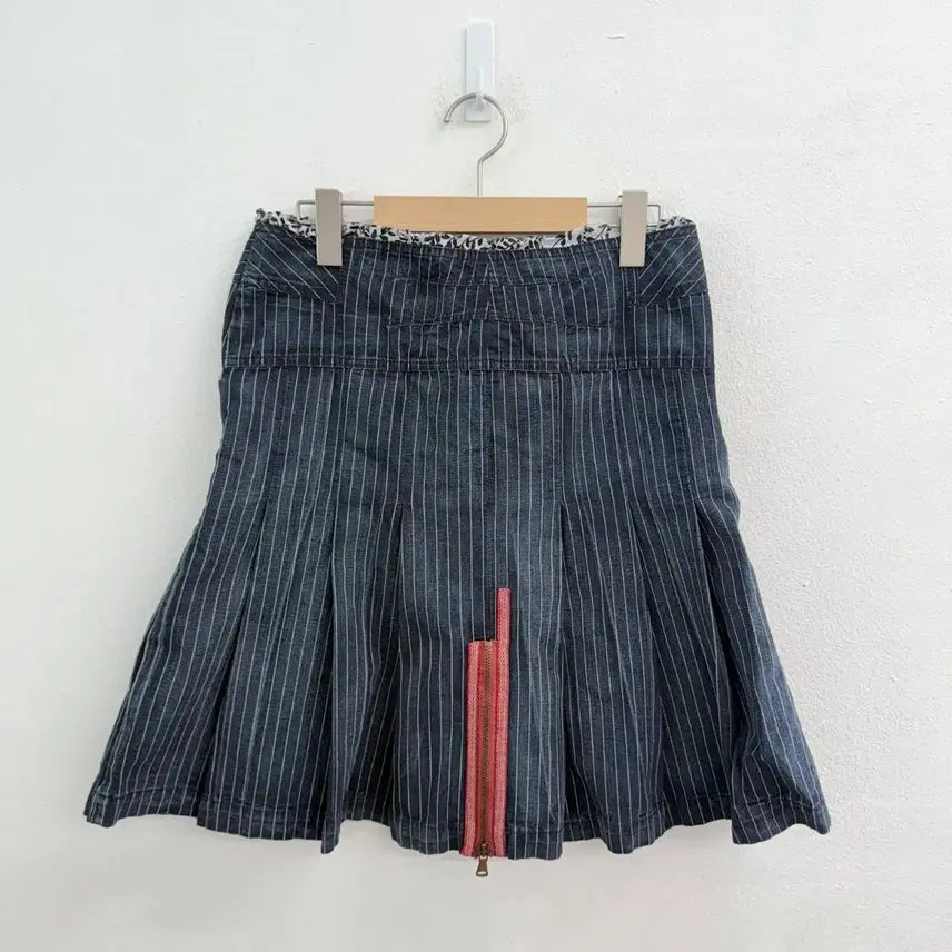 [BUNJANG] MAX&amp;CO Pleated Denim Midi Skirt / MAX&amp;CO 플리츠 데님 미디 스커트