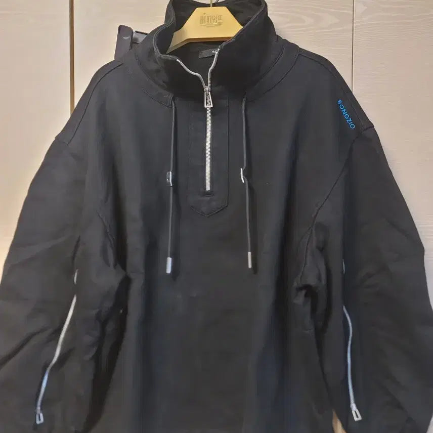 [BUNJANG] Songzio Narcissus Highneck 46 / 송지오 나르시스 자수 하이넥 46사이즈