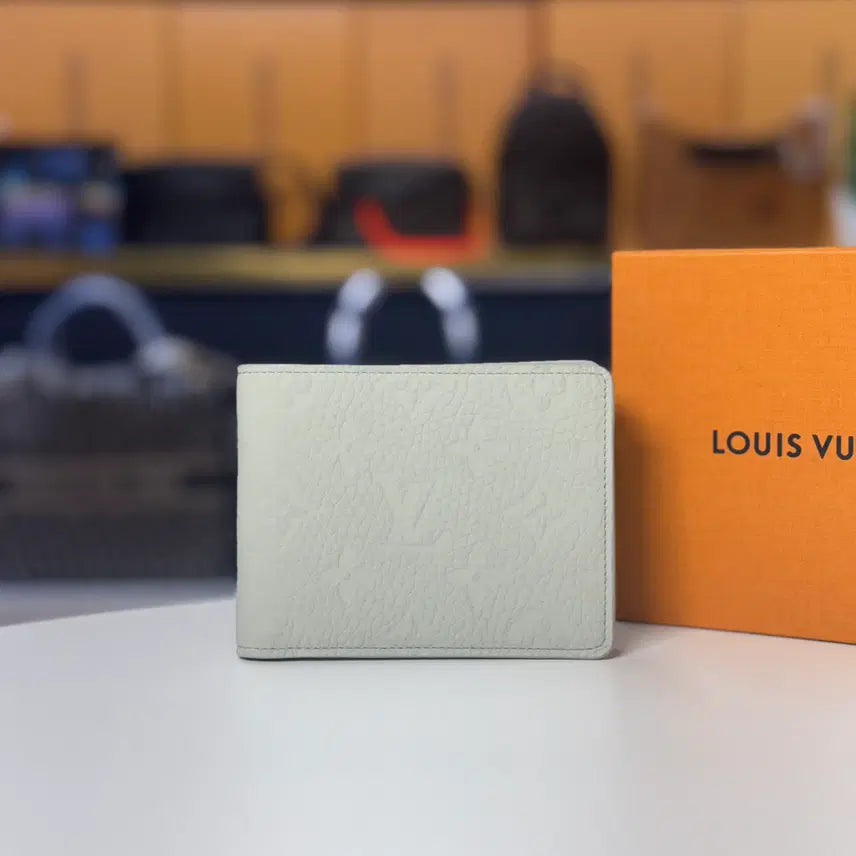[BUNJANG] Louis Vuitton Taurillon Bifold Wallet / 루이비통 토뤼옹 반지갑