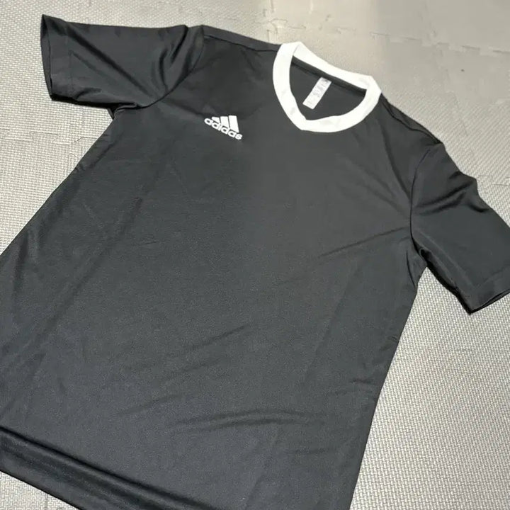 [BUNJANG] Adidas AEROREADY Short Sleeve T-Shirt Size 100 / 아디다스 검정 반팔 티셔츠 AEROREADY100사이즈