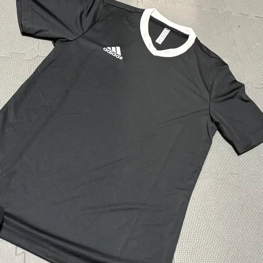[BUNJANG] Adidas AEROREADY Short Sleeve T-Shirt Size 100 / 아디다스 검정 반팔 티셔츠 AEROREADY100사이즈