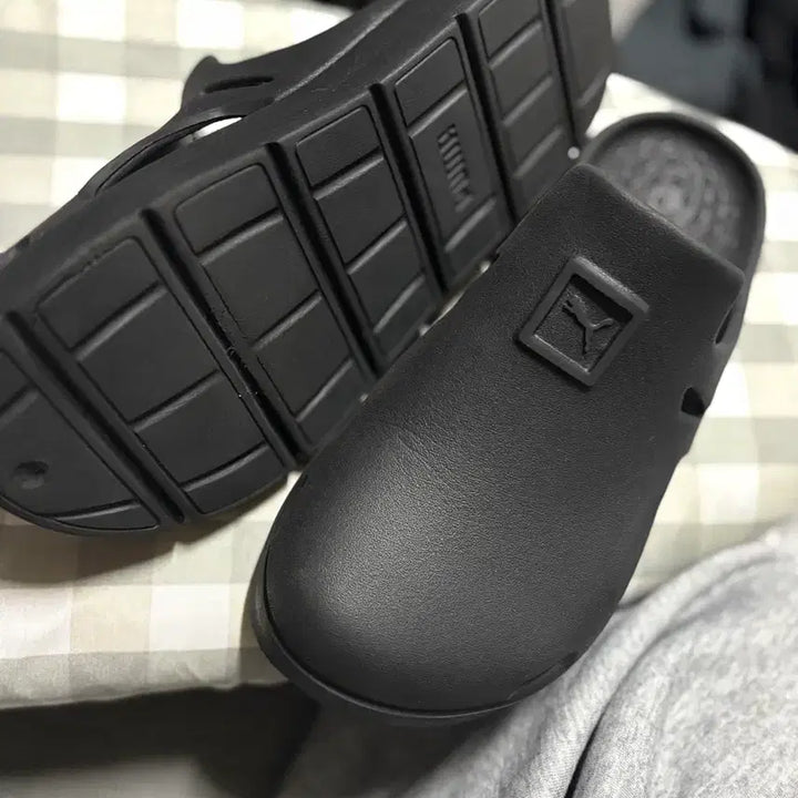 [BUNJANG] Puma Black Slippers Size 270-275 / 푸마 블랙 슬리퍼270-275