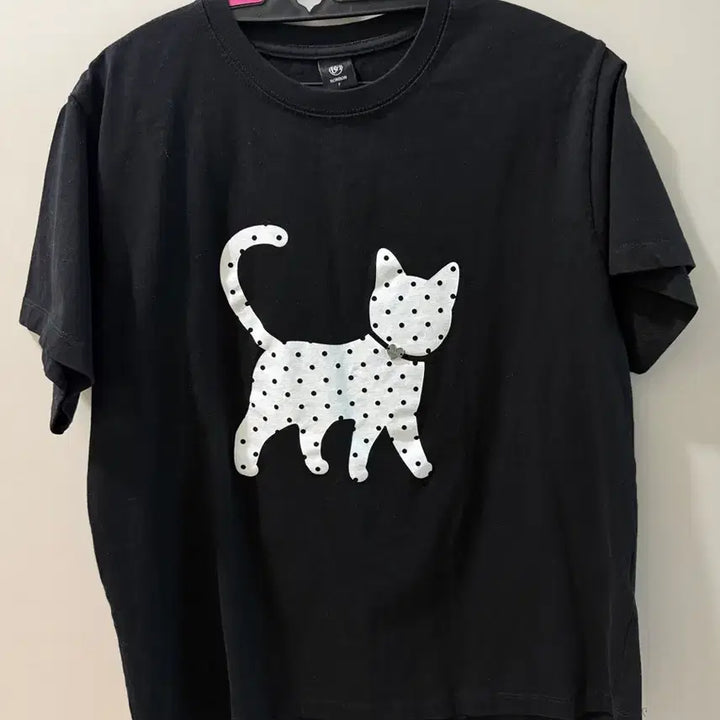 [BUNJANG] Ronron Dot Cat T Basic Fit Shirt / 론론 DOT CAT T BASIC FIT SHIRTS 도트 티 셔츠