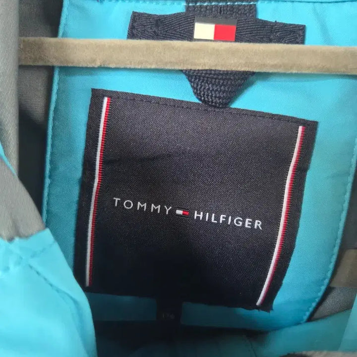 [BUNJANG] Tommy Hilfiger Blue Hooded Windbreaker / [할인상품]타미힐피거 블루 후드 바람막이
