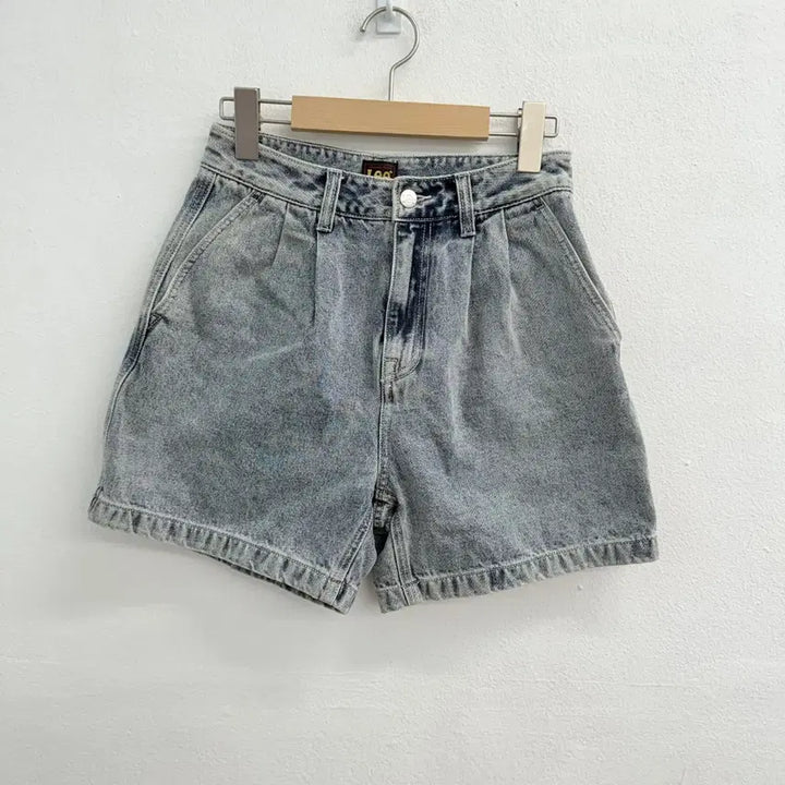 [BUNJANG] Lee Denim Washed Shorts Size 26 / Lee 데님 워싱 쇼츠 (26)