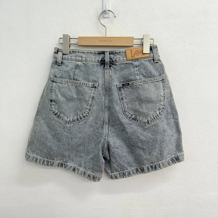 [BUNJANG] Lee Denim Washed Shorts Size 26 / Lee 데님 워싱 쇼츠 (26)