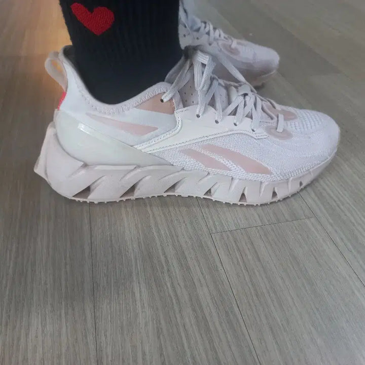 [BUNJANG] Reebok Sneakers (245) / 리복  운동화 245